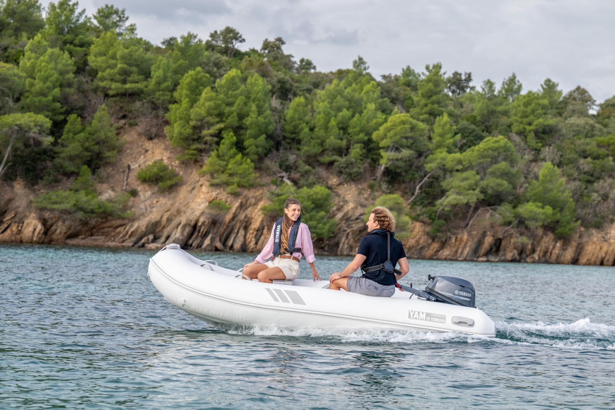 schlauchboot mit motor bis 15 ps