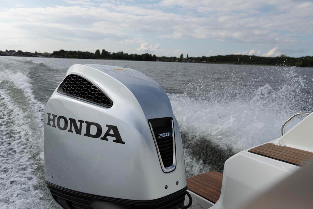 Atlantic Marine Sun Cruiser 690