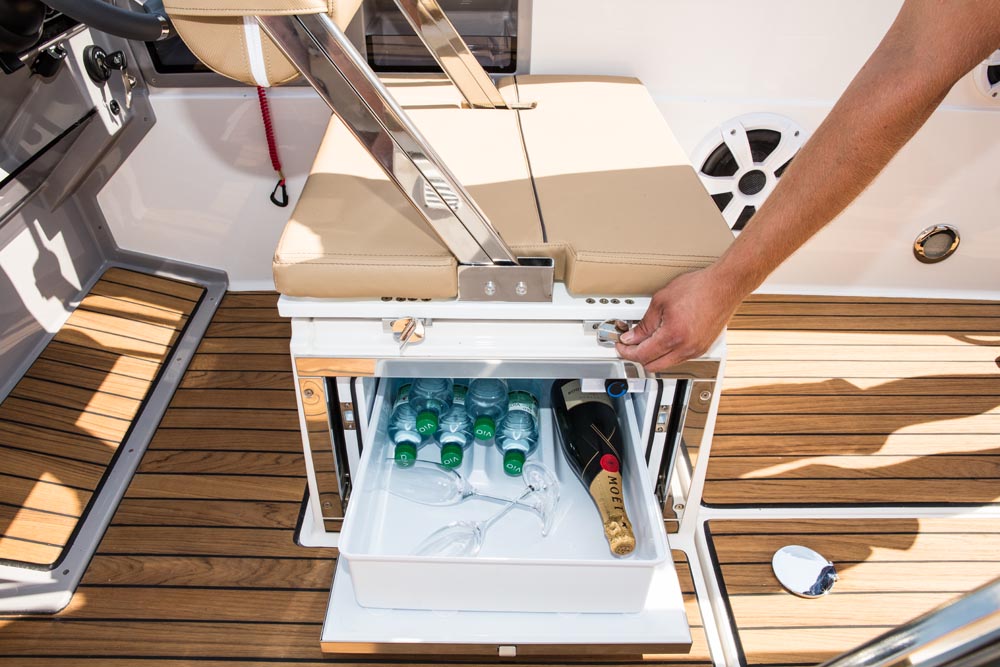 Atlantic Marine Day Cruiser 720