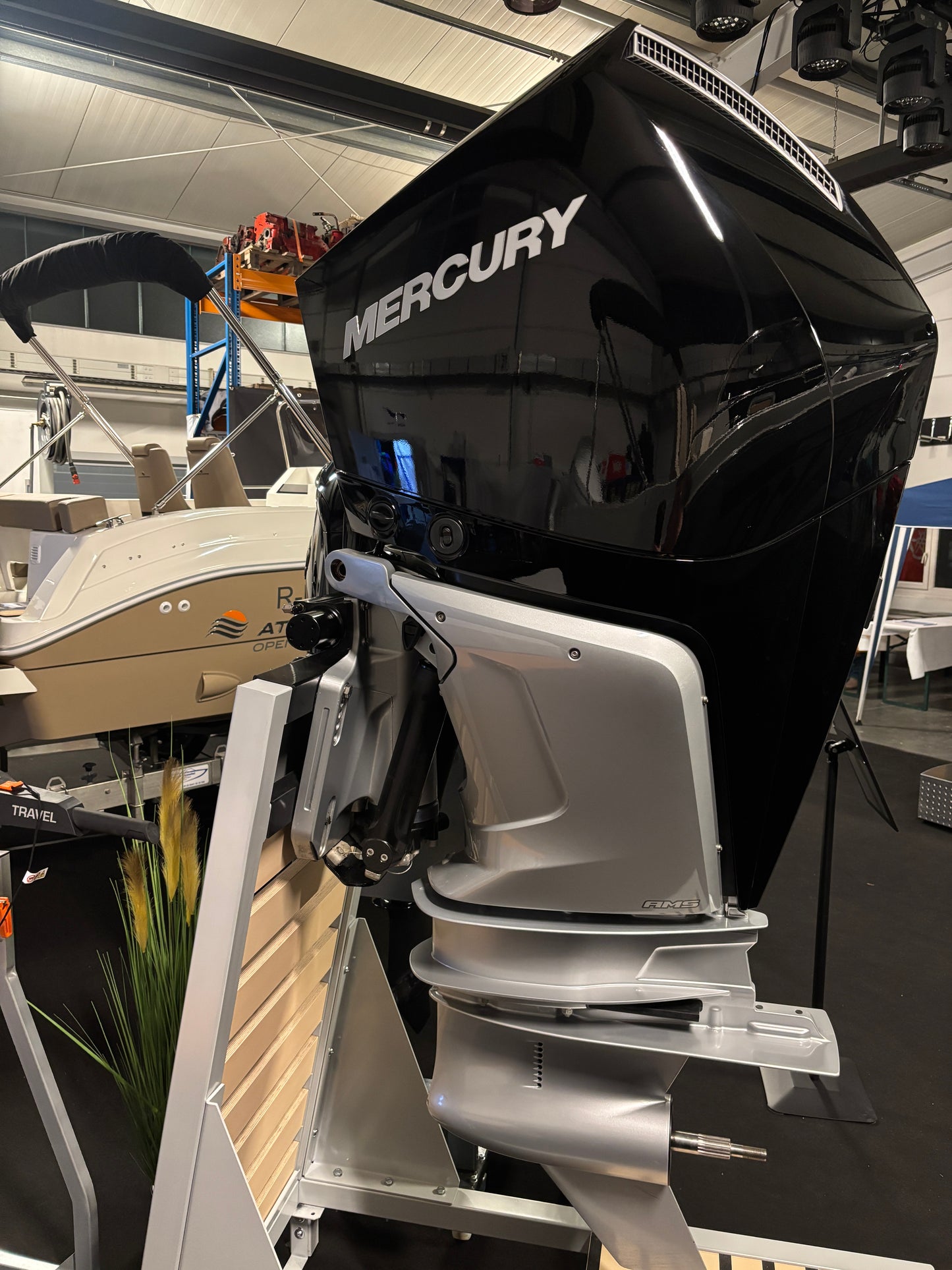 Mercury F300 V8 Aussenborder gebraucht aus 2025