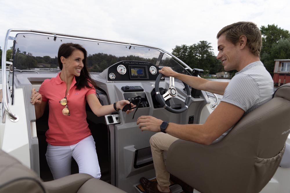 Atlantic Marine Sun Cruiser 690