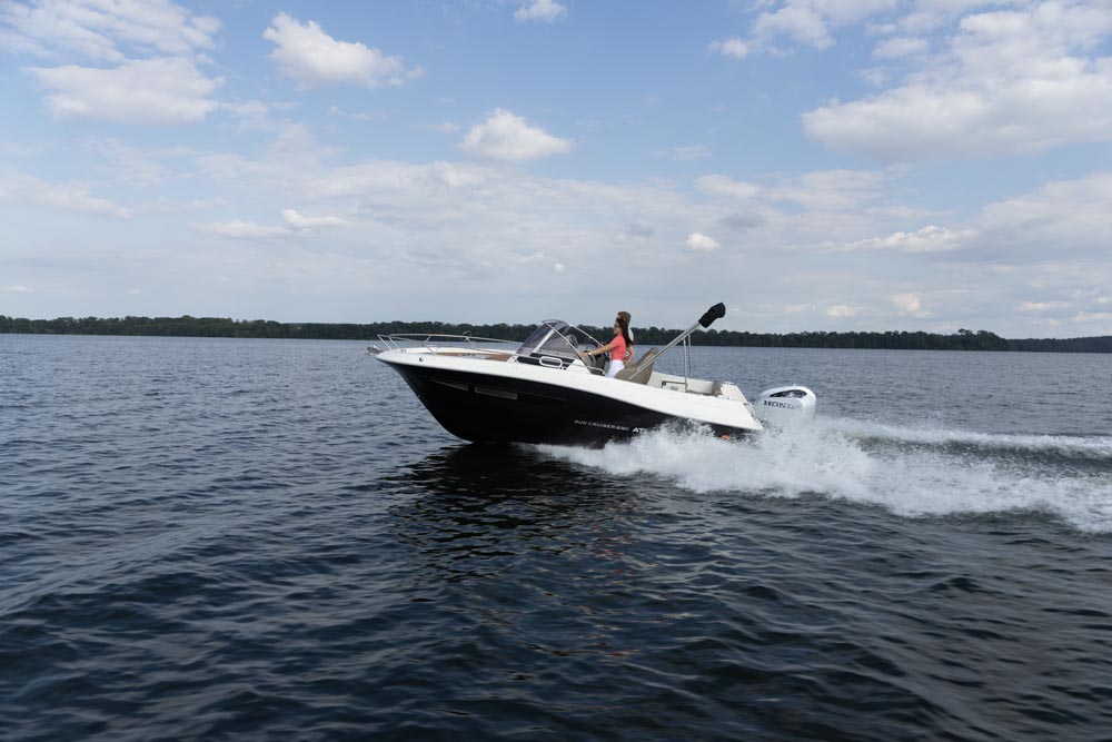 Atlantic Marine Sun Cruiser 690